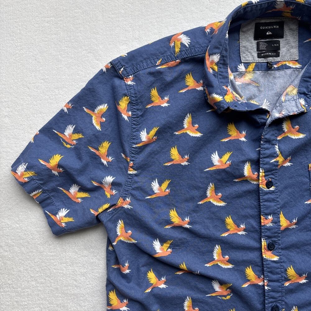 Quiksilver Button Down Shirt Mens Large Blue Tropical Bird Print Modern Fit S/S - Picture 3 of 16